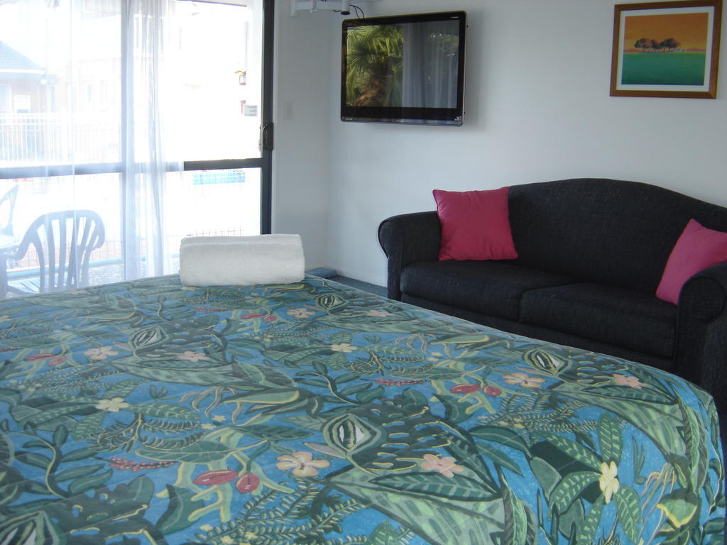 Mana-Nui Motel Whitianga Bagian luar foto